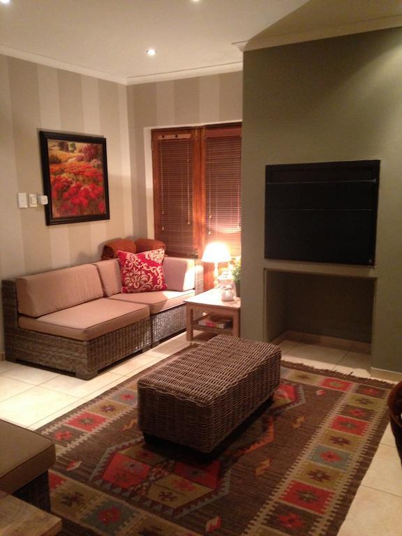 Fynbos Feniks Apartment Stellenbosch Bilik gambar